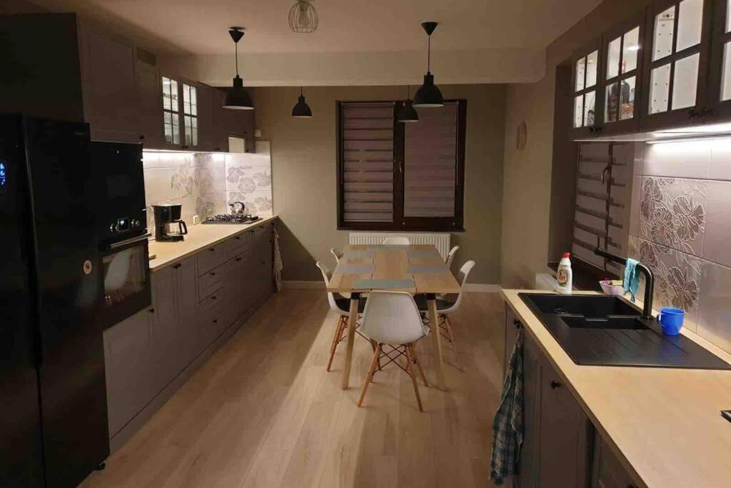 Casa Andreea. Cheerful 4-Bedroom Villa Bod Exterior foto